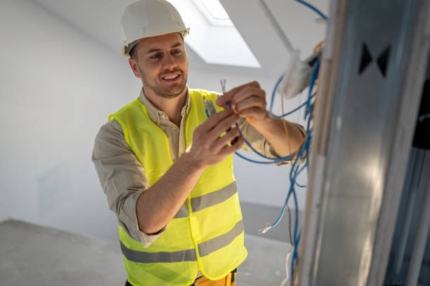 Best Emergency Electrical Repair  in Memphis, FL